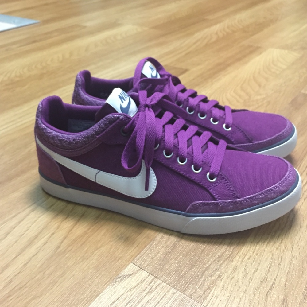 New Nike Capri III